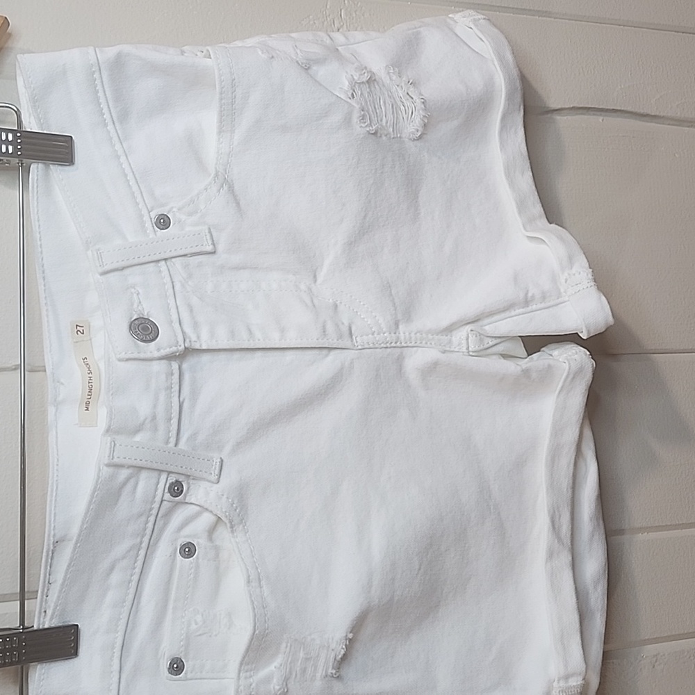 Levi Mid Length Short